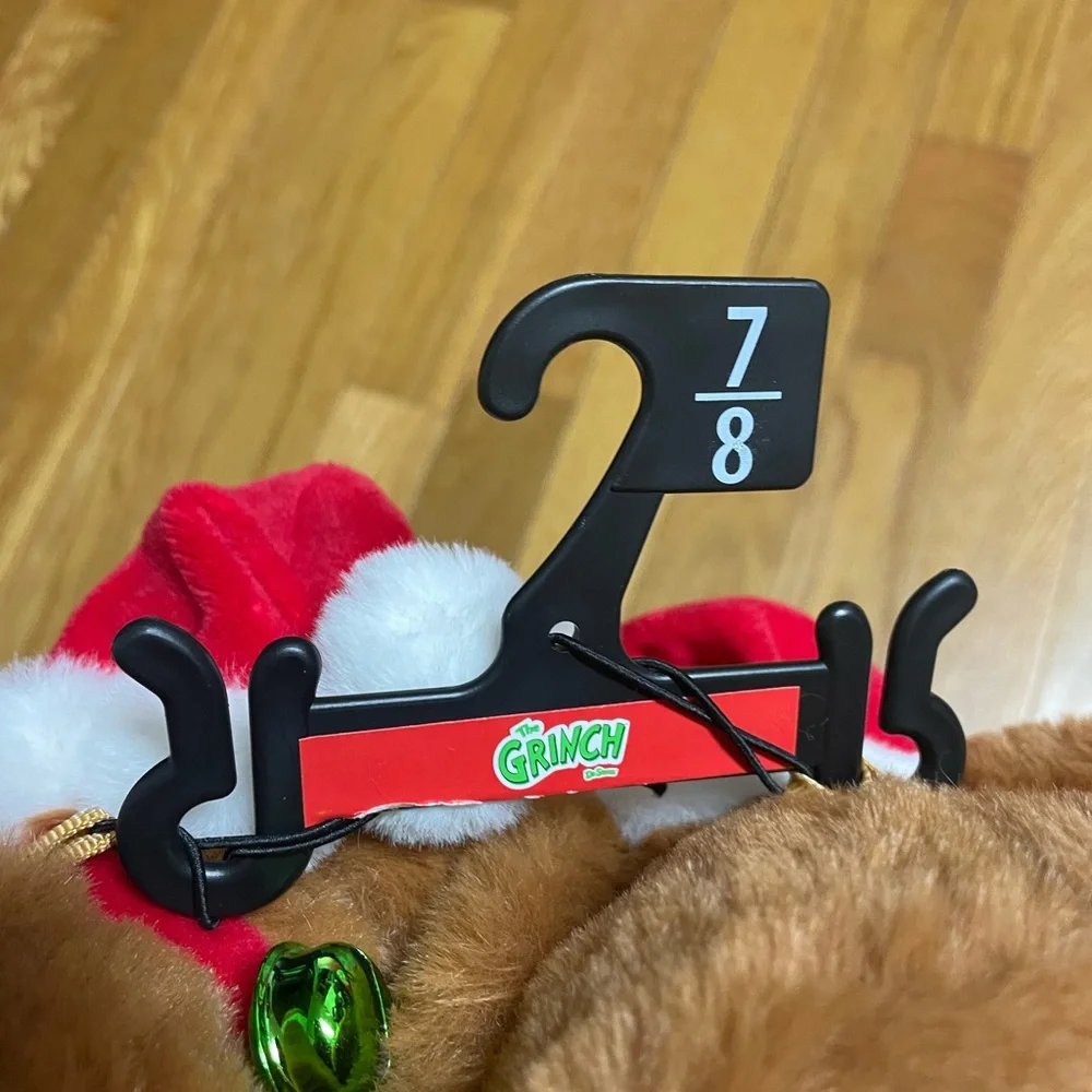 The Grinch, Max dog toddler‎ Slippers size 7/8 with Santa Hats NWT